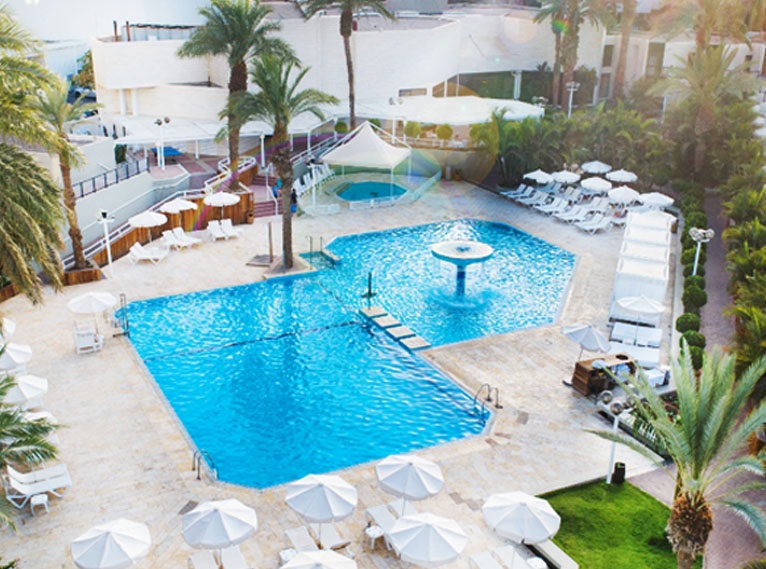 Riviera Hotel