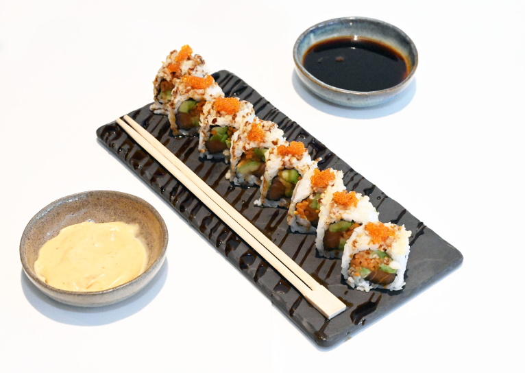 Sushi with sauce