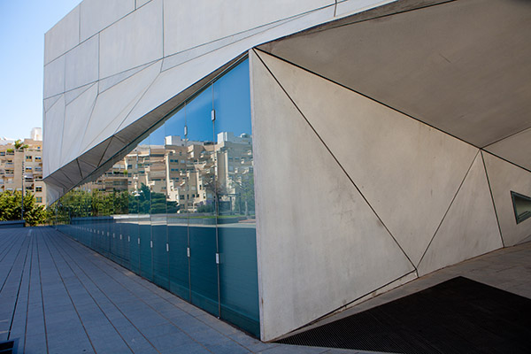 tlv museum of art